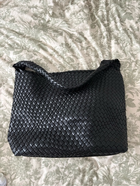 Anthropologie Handbags - Anthropologie oversized Woven Leather Shoulder Bag